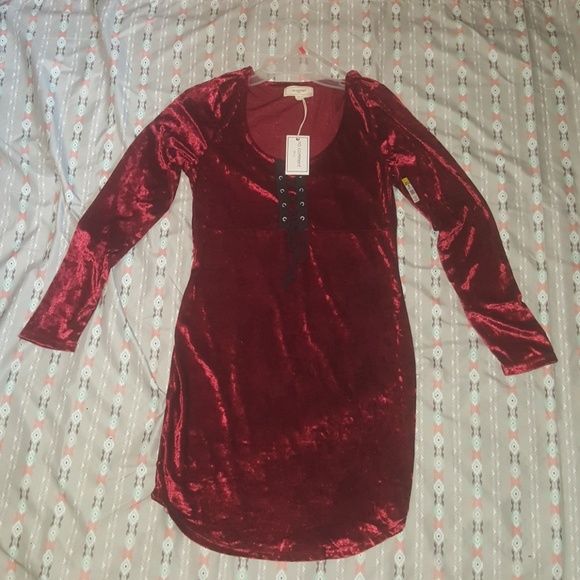 Dress - Picture 1 of 2